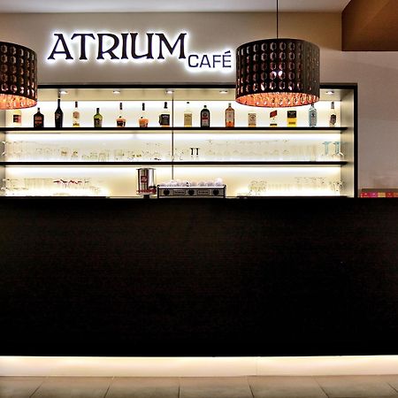 Hotel Atrium Pardubice Exteriör bild