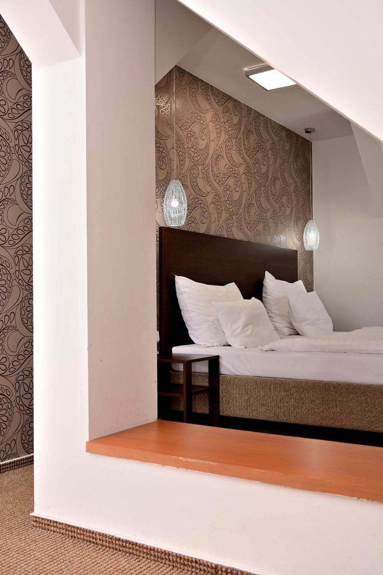 Hotel Atrium Pardubice Exteriör bild