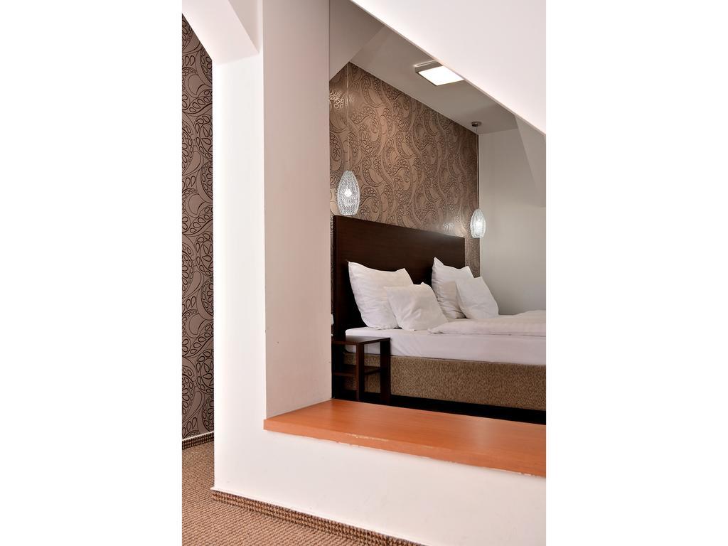 Hotel Atrium Pardubice Exteriör bild